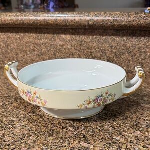 Width: 8 3/8 in
Height: 5 1/8 in Porcelain Round Vegetable Bowl
